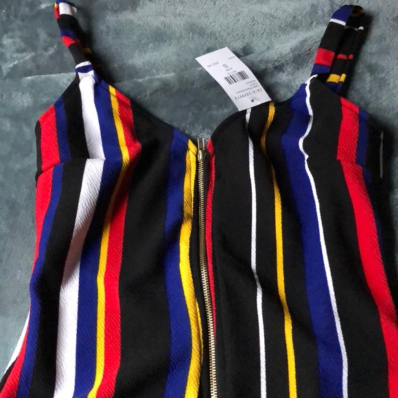 SOLDDD Striped Two Piece ✨brand new ✨ - Picture 3 of 8